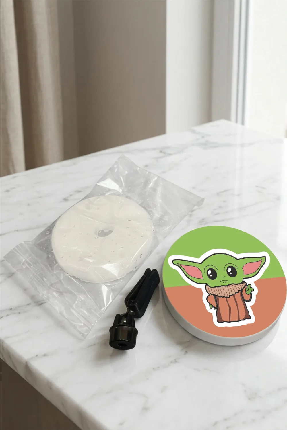 Grogu Yuvarlak Fan Oto Kokusu